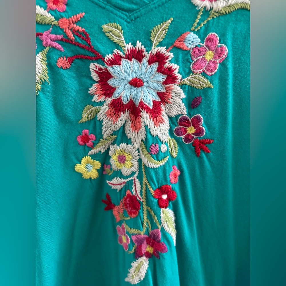 Johnny Was embroidered blouse - great condition - Picture 3 of 10